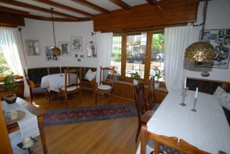 Galerie Riesling Hotel ทริทเท็นไฮม์ ภายนอก รูปภาพ