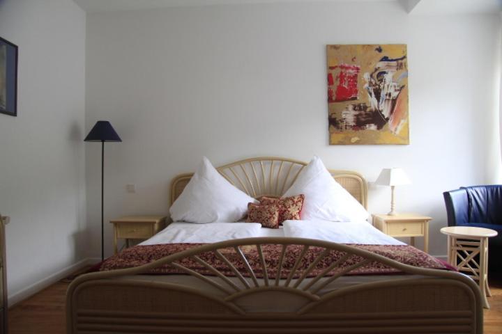 Galerie Riesling Hotel ทริทเท็นไฮม์ ภายนอก รูปภาพ